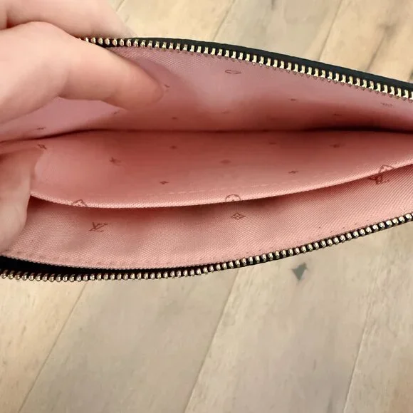 Louis Vuitton Monogram 'Fall For You' Black Pink Wristlet Neverfull MM Pouch LE - Picture 7 of 11
